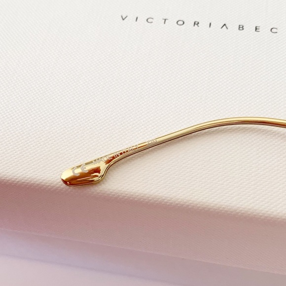 Victoria Beckham Sunglasses, New - Picture 7 of 9